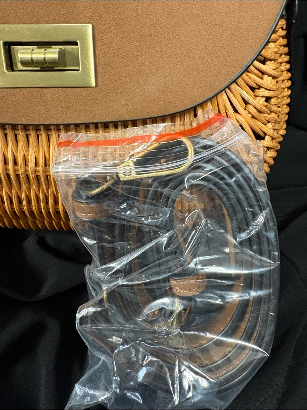 NWT! Sun N’ Sand “SPRUCE VALLEY” Crossbody Bag, TAN - Picture 9 of 10